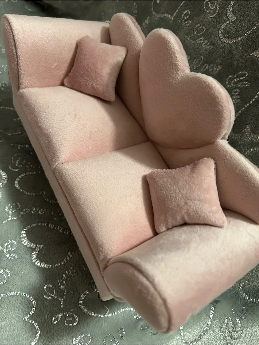NWT Hilabee, Plush Heart-Back Pink Loveseat Sofa Jewelry Box with Mirror